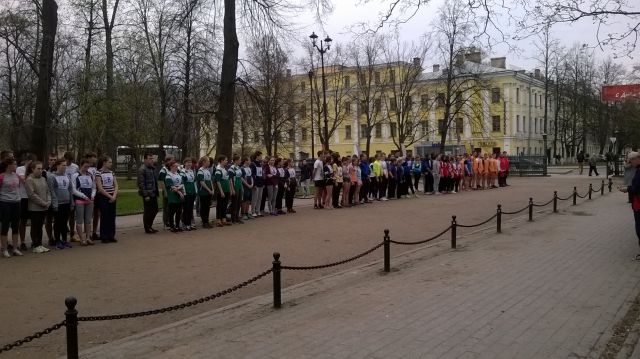 Торжественная линейка в честь открытия соревнований.